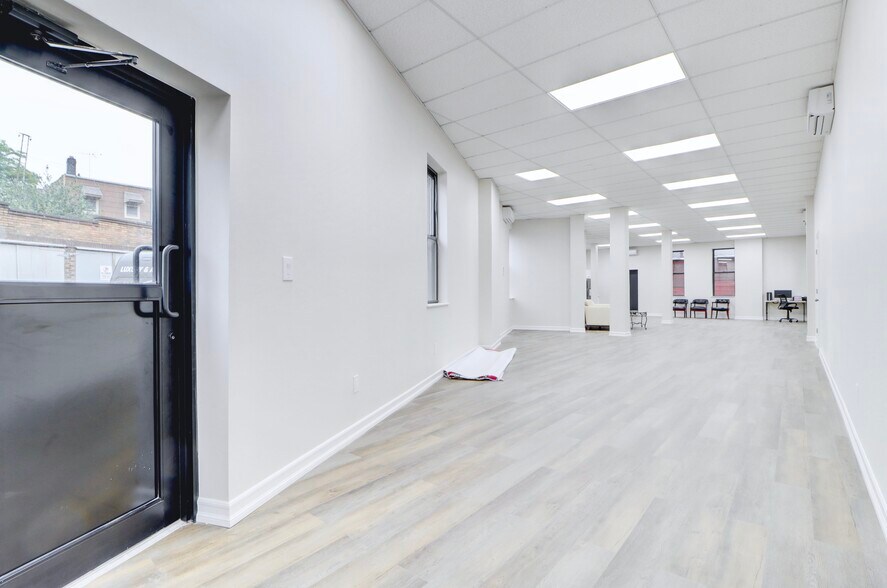More Photos Of 7416 Cypress Hills St, Glendale Manufacturing For Sale