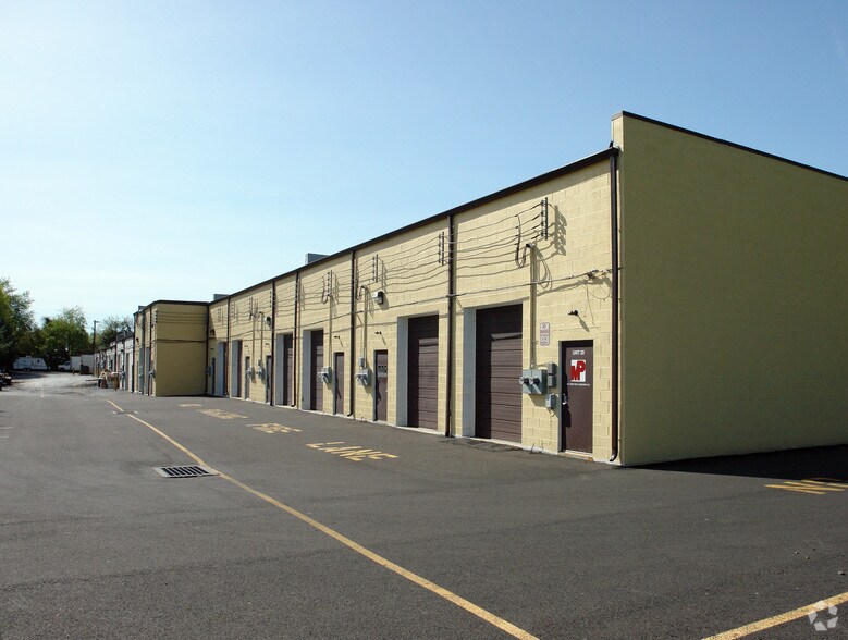 More Photos Of 324 2nd Street Pike, Southampton Light Distribution For Lease