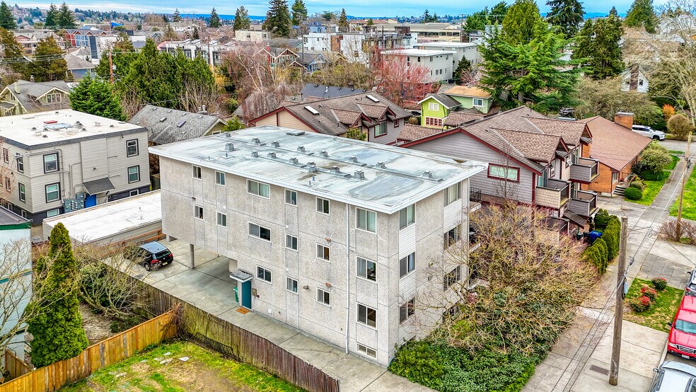 More Photos Of 617 N 49th St, Seattle Apartments For Sale