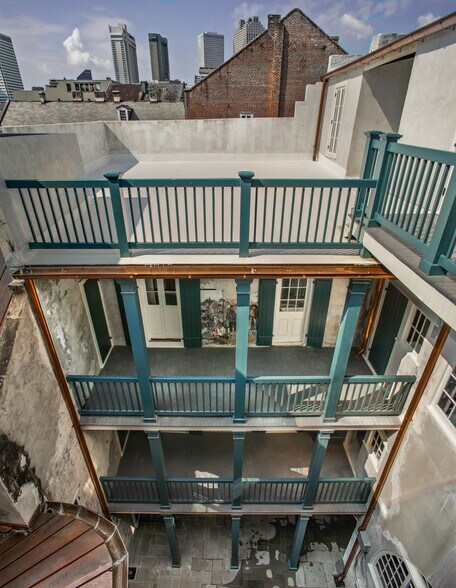 More Photos Of 636 Royal St, New Orleans Storefront For Lease