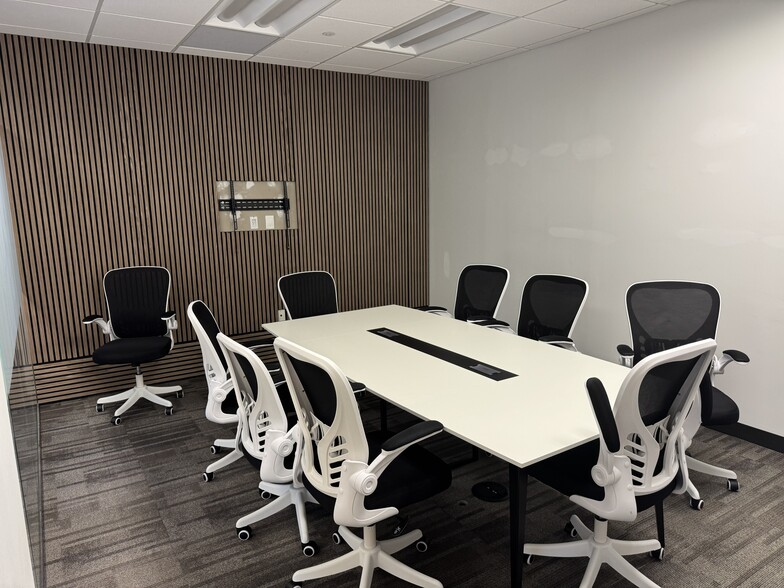 More Photos Of 56 Perimeter Ctr E, Atlanta Office For Lease