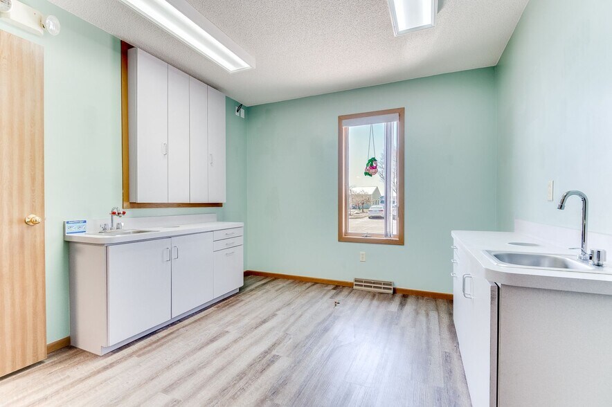 More Photos Of 12392 Pleasant Ave, Becker Office For Lease