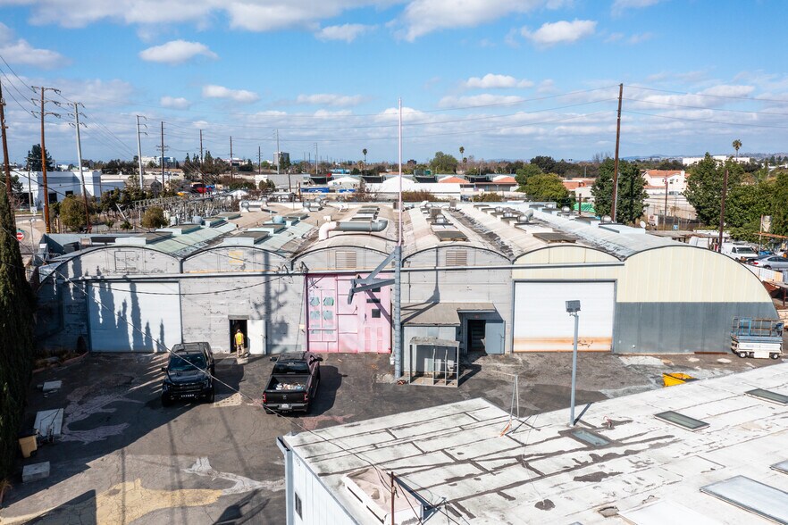 More Photos Of 800-808 E Washington Ave, Santa Ana Warehouse For Lease