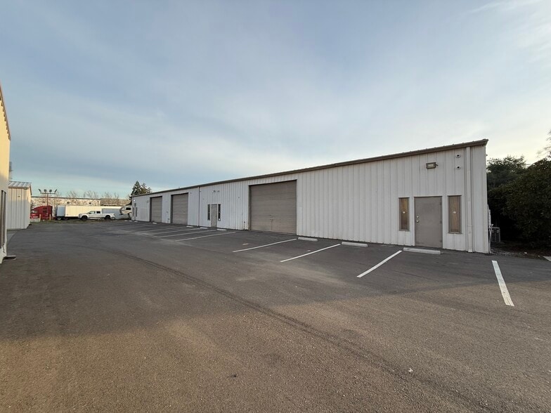 Primary Photo Of 3765 Cincinnati Ave, Rocklin Manufacturing For Lease