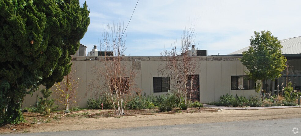 More Photos Of 1970 Walker St, La Verne Warehouse For Lease