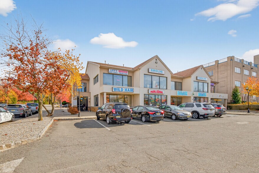 More Photos Of 172 US Highway 9, Englishtown Freestanding For Lease