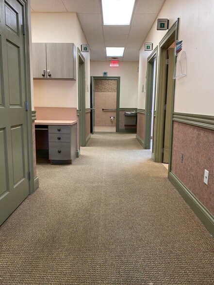 More Photos Of 8489-8491 SE 165th Mulberry Ln, The Villages Medical For Lease