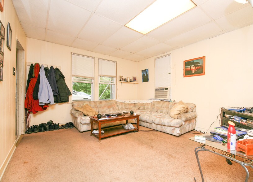 More Photos Of 2102 S Lehigh Ave, Whitehall Apartments For Sale