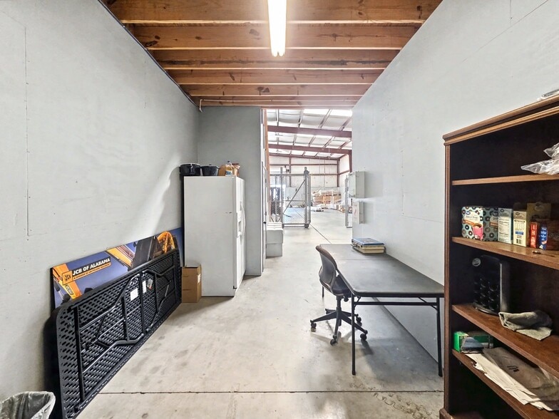 More Photos Of 155 Liberty Rd, Villa Rica Warehouse For Lease