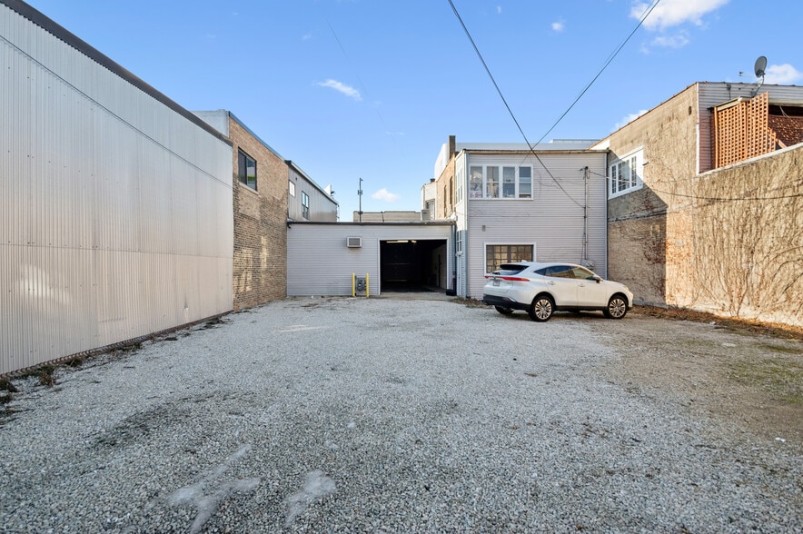 More Photos Of 4019-21 N Elston Ave, Chicago Storefront Retail Office For Lease