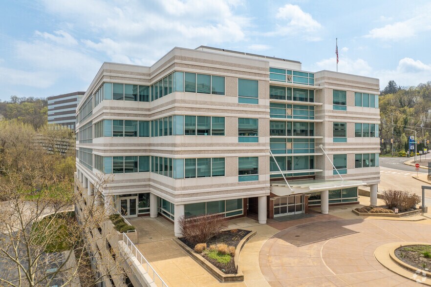 More Photos Of 100 Barr Harbor Dr, Conshohocken Office For Lease