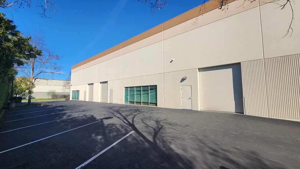 More Photos Of 850 Lindberg Ln, Petaluma Office For Lease