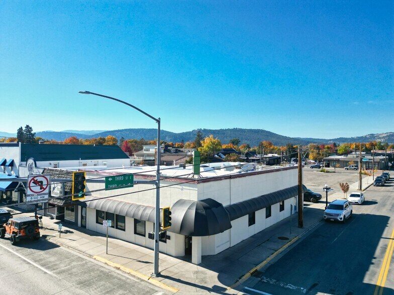 More Photos Of 302 S Main St, Kalispell Restaurant For Sale