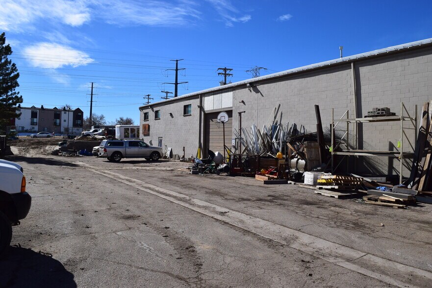 More Photos Of 1125 Depew Ct, Lakewood Unknown For Lease