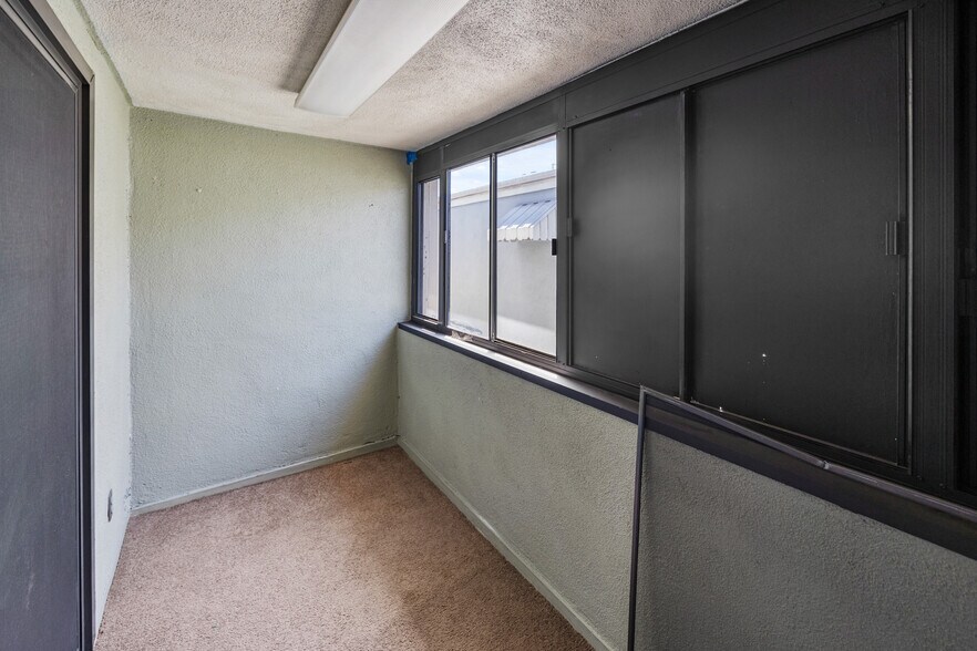 More Photos Of 145 W Hillcrest Blvd, Inglewood Apartments For Sale