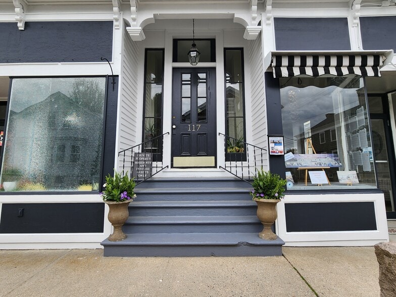 More Photos Of 119 Water St, Stonington Apartments For Sale