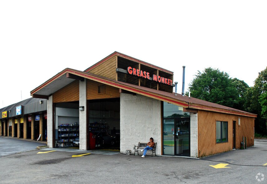 Primary Photo Of 5245 Indian River Rd, Virginia Beach Auto Repair For Lease