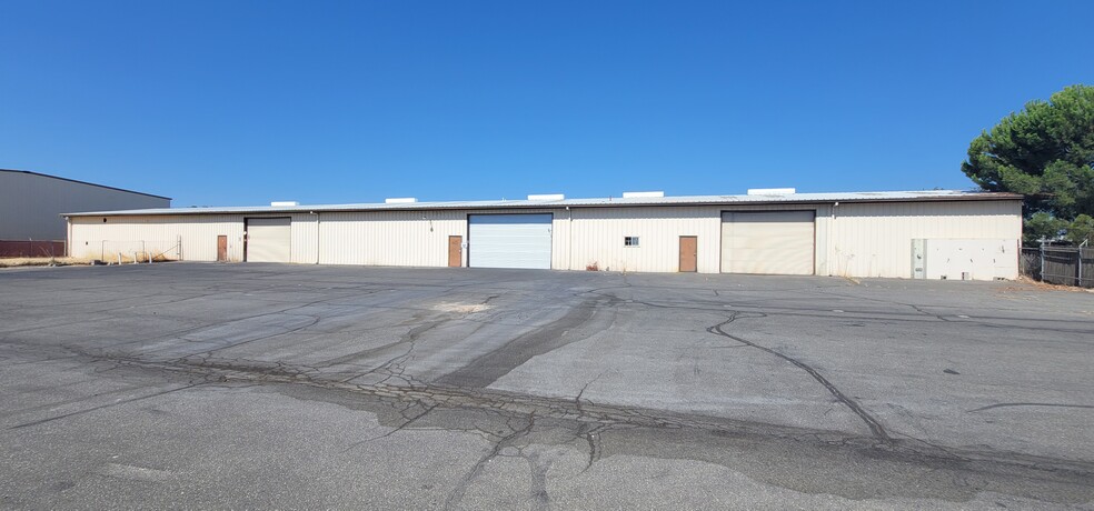 More Photos Of 290 Fairchild Ave, Chico Warehouse For Lease
