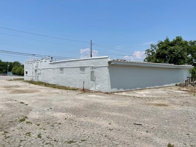 More Photos Of 1930 N College Ave, Fayetteville Bar For Sale