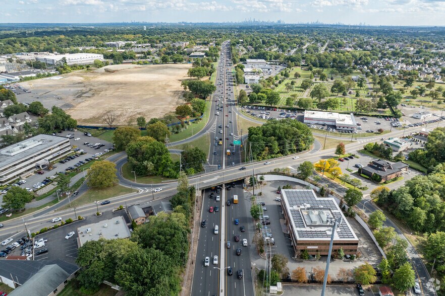 More Photos Of 23-00 State Route 208, Fair Lawn Coworking Space