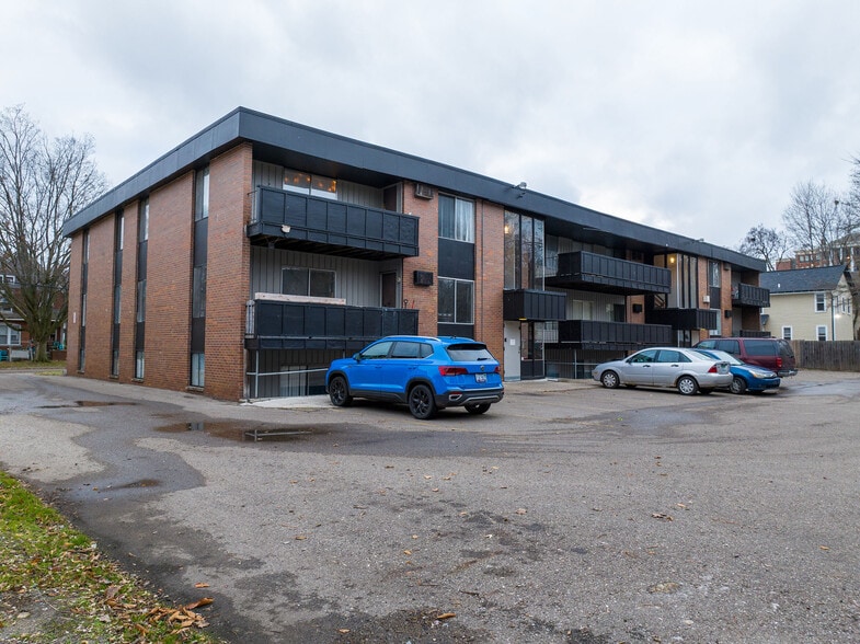 More Photos Of 814-816 W Walnut St, Kalamazoo Apartments For Sale