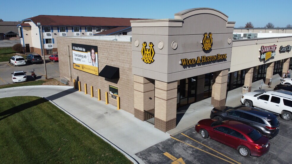 More Photos Of 3400 W Broadway Blvd, Sedalia Storefront Retail Office For Lease