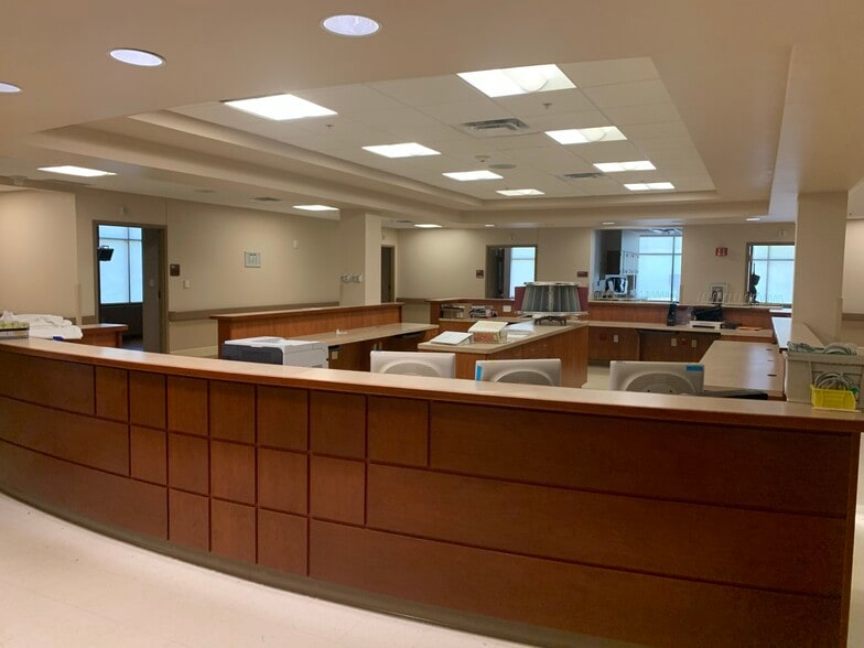 More Photos Of 200 School St, Wintersville Hospital For Sale