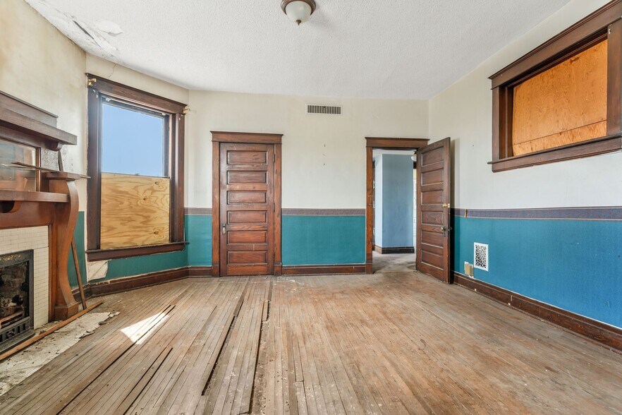 More Photos Of 904 Gallatin Ave, Nashville General Retail For Sale