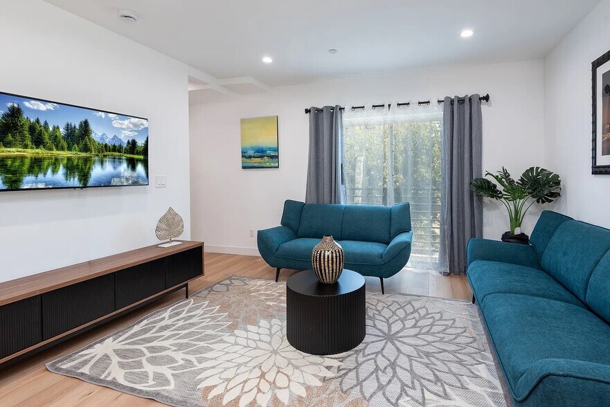 More Photos Of 1151 S Ardmore Ave, Los Angeles Apartments For Sale