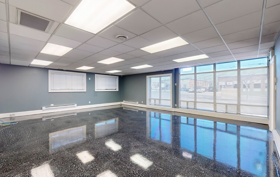 More Photos Of 11 Millwick Dr, Toronto Manufacturing For Lease