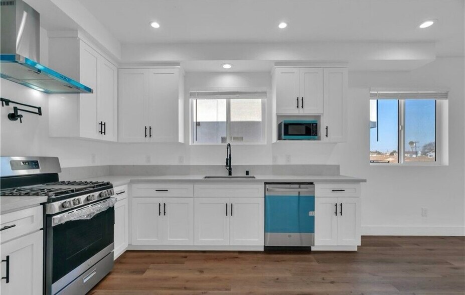 More Photos Of 2419 E 3rd St, Los Angeles Apartments For Sale