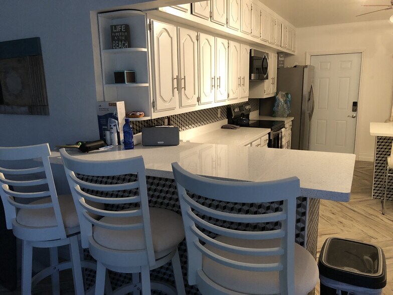 More Photos Of 100 Sandal Ln, Palm Beach Shores Apartments For Sale