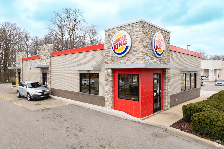 Primary Photo Of 837 W Chicago Blvd, Tecumseh Fast Food For Sale