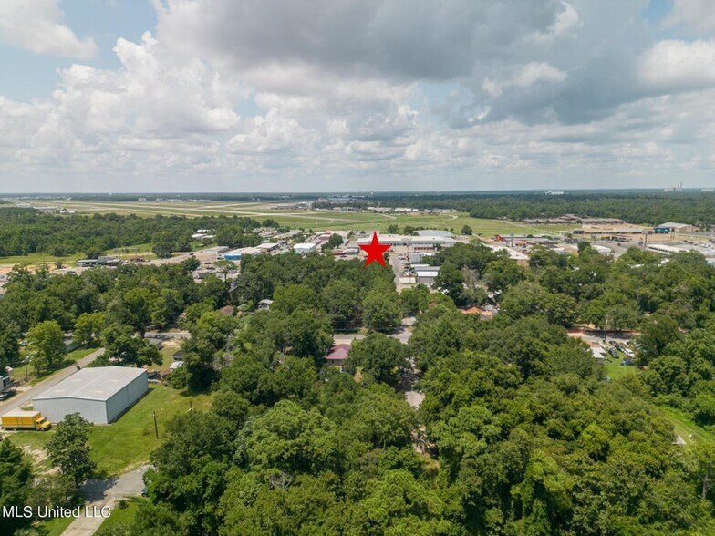 More Photos Of 507 Pass Rd, Gulfport Office For Sale