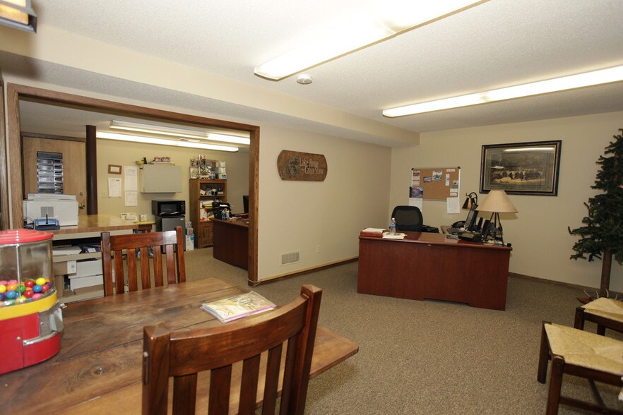 More Photos Of 3701 Shoreline Dr, Orono Coworking Space