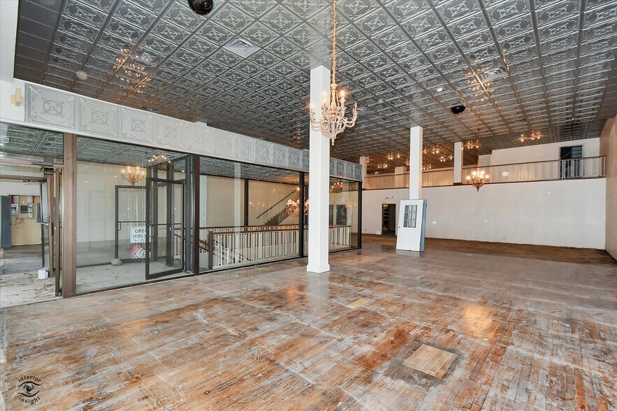 More Photos Of 800 La Salle St, Ottawa Office For Sale