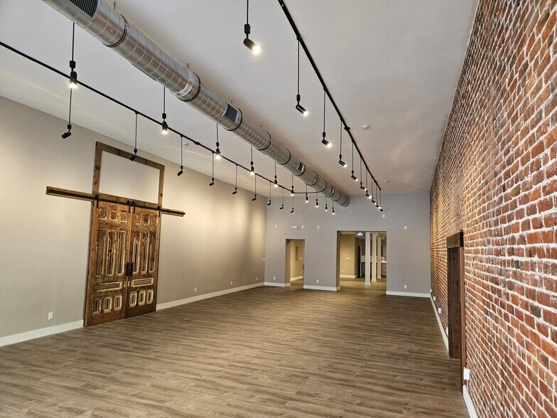 More Photos Of 1121-1139 4th St, San Rafael Storefront Retail Office For Lease