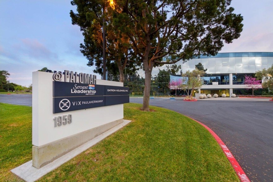 More Photos Of 1959 Palomar Oaks Way, Carlsbad Coworking Space