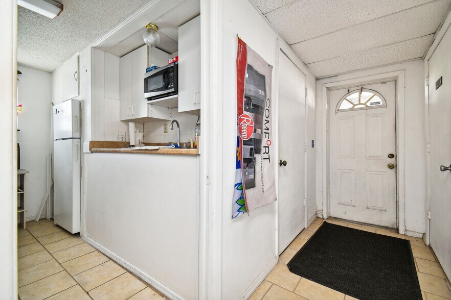 More Photos Of 5146 Marine Pky, New Port Richey Storefront Retail Office For Sale