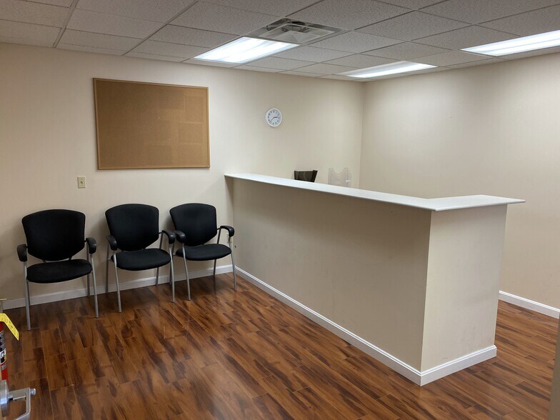 More Photos Of 203 Turnpike St, North Andover Medical For Lease