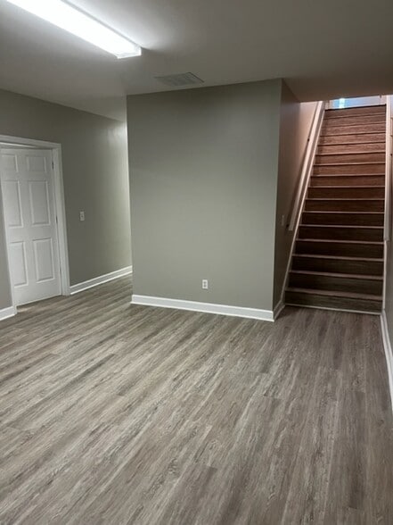 More Photos Of 106 Colony Park Dr, Cumming Office Residential For Lease