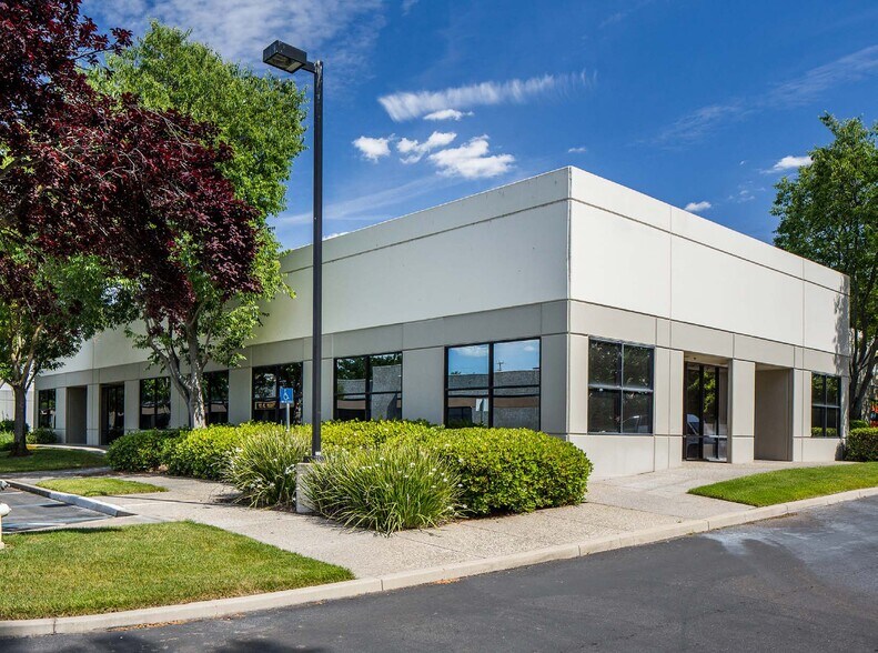 More Photos Of 4630 Northgate Blvd, Sacramento Unknown For Lease
