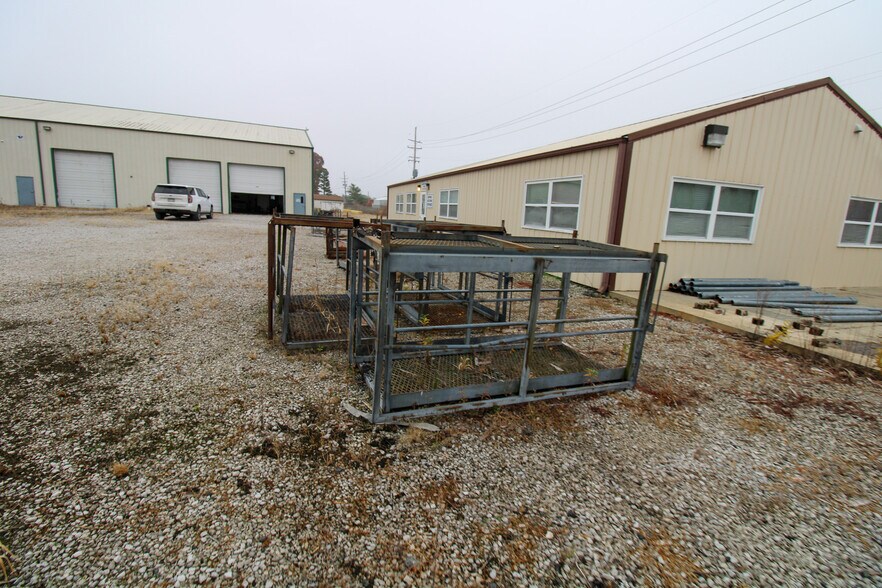 More Photos Of 7350 State Route 111, South Roxana Industrial For Sale