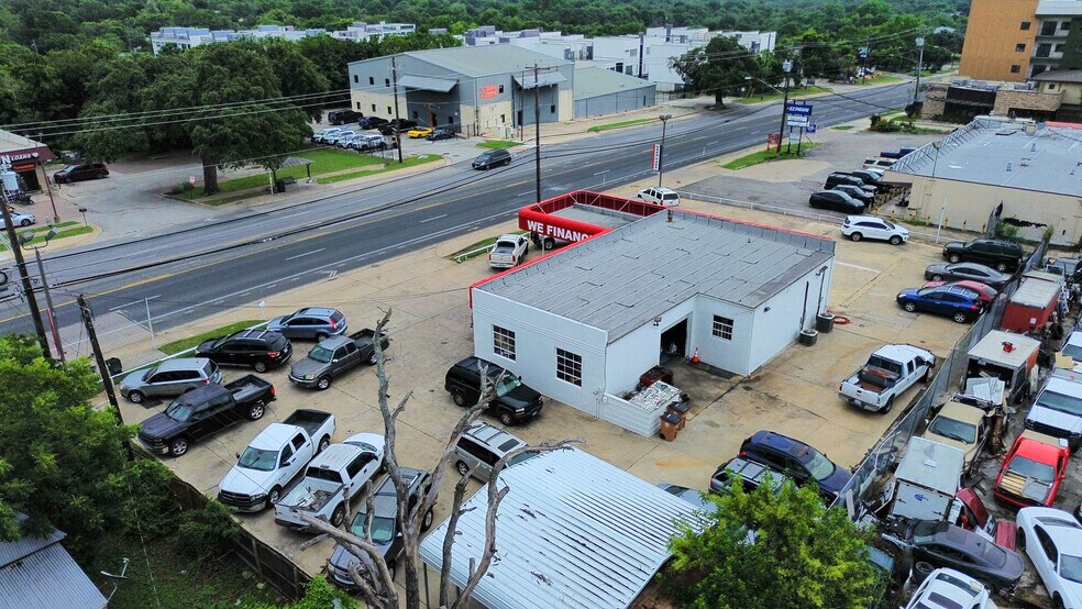 More Photos Of 4712 S Congress Ave, Austin Auto Dealership For Sale
