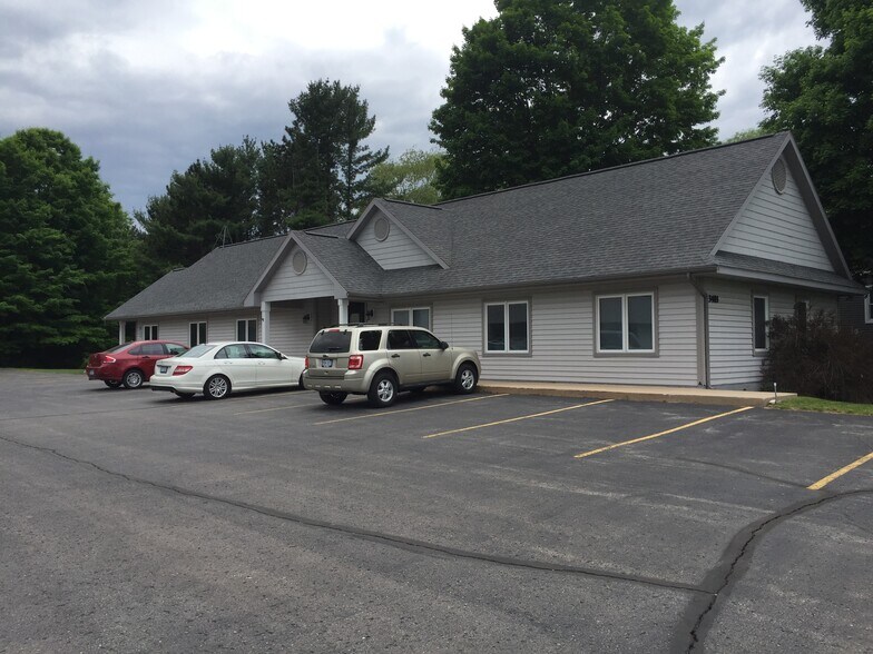 Primary Photo Of 3403 Veterans Dr, Traverse City Office For Lease