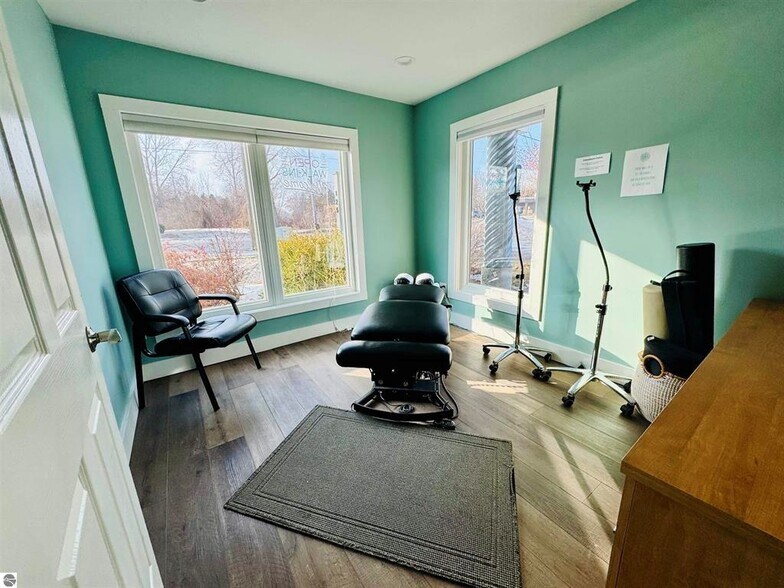 More Photos Of 125 Ames St, Elk Rapids Office For Lease