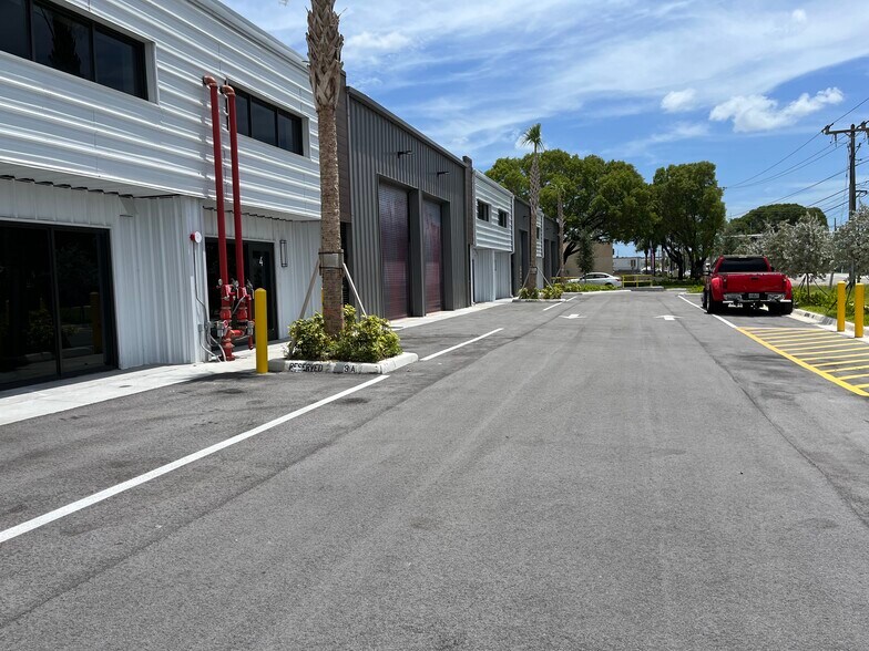 More Photos Of 7265 NW 74th St, Medley Warehouse For Sale