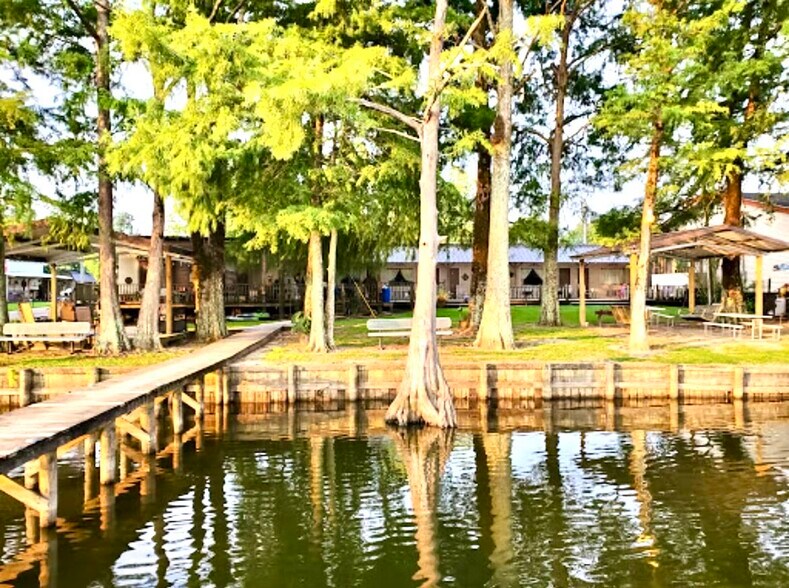 More Photos Of 1424 Fisherman Dr, Ferriday Hotel For Sale