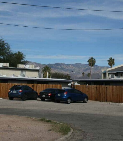 More Photos Of 5519-5557 E Helen St, Tucson Apartments For Sale