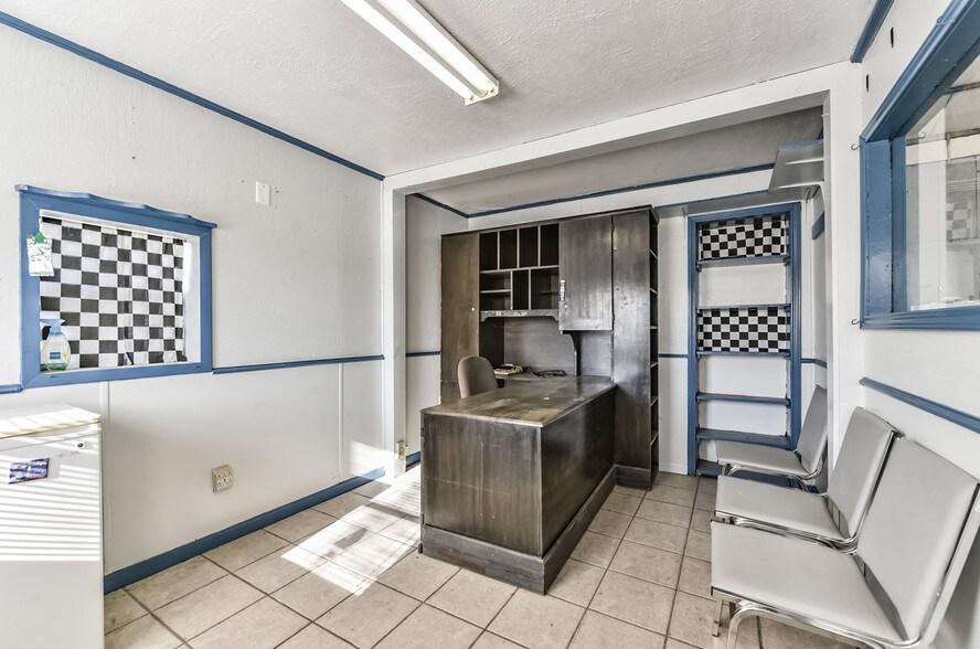 More Photos Of 2745 Wagon Trail Rd, Pearland Auto Repair For Sale